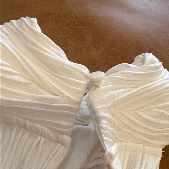 By Anthropologie Cross Neck Halter Top - White - Size Medium - Picture 13 of 13